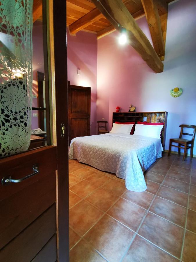 Bed and Breakfast La Casa Dei Tigli Cannara Exterior foto