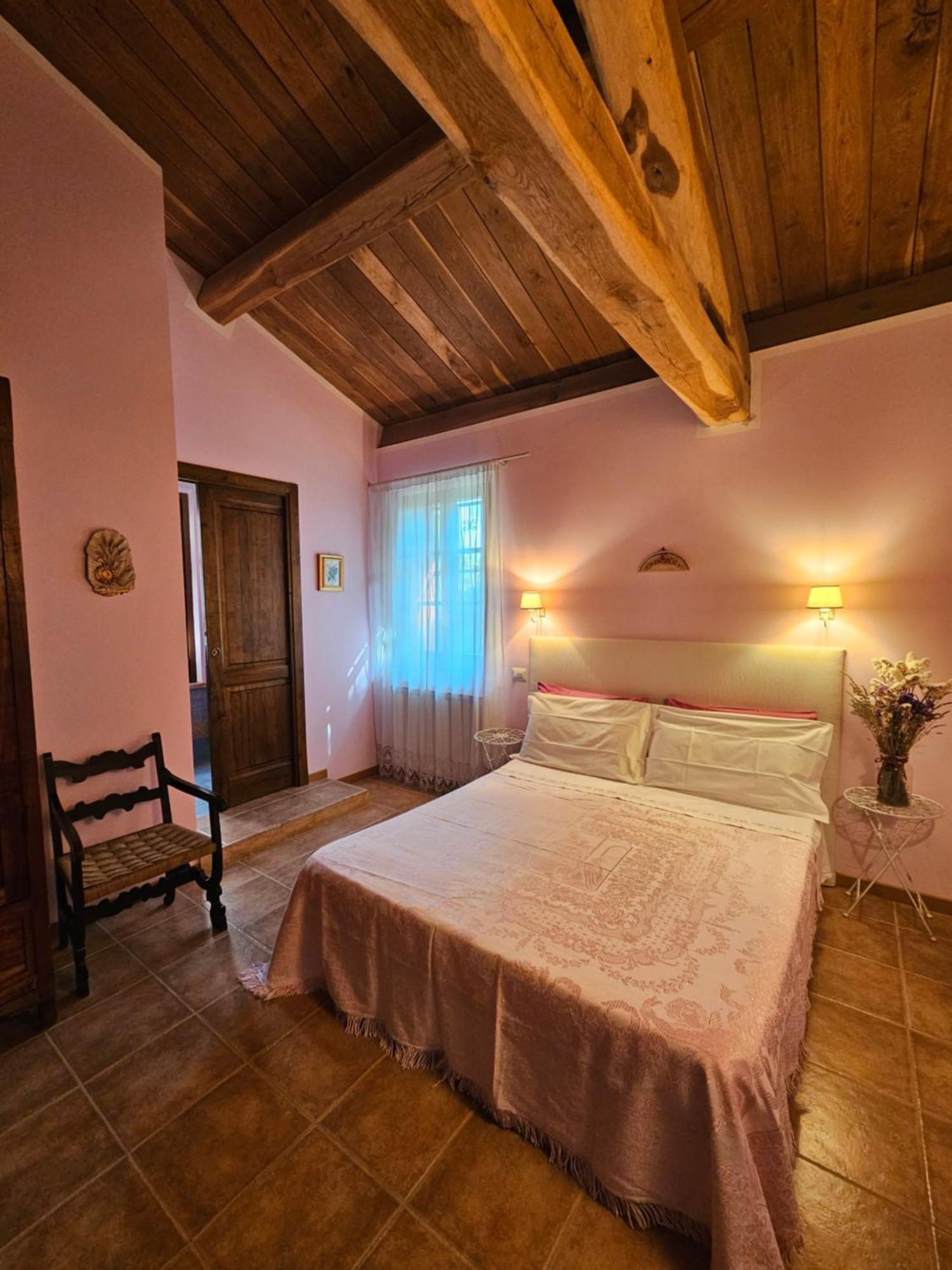 Bed and Breakfast La Casa Dei Tigli Cannara Exterior foto