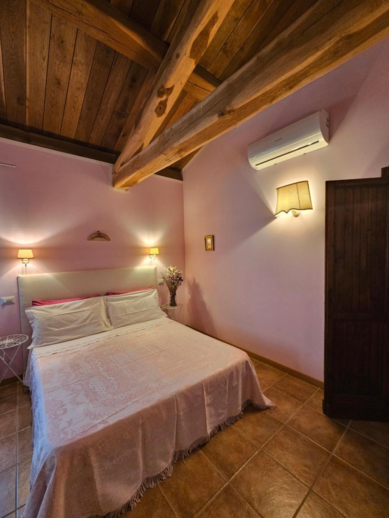Bed and Breakfast La Casa Dei Tigli Cannara Exterior foto